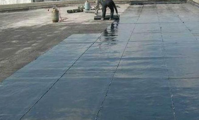 屋面卷材防水施工前要做好哪些工作？